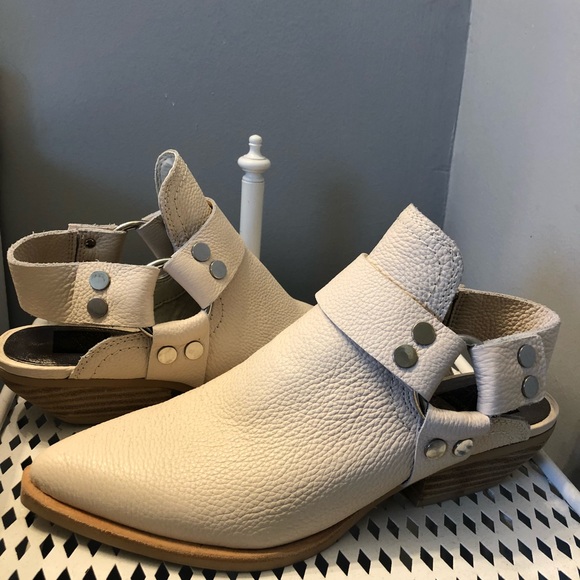 dolce vita urban bootie